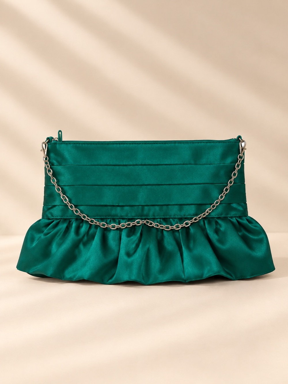 La Regale Clutch in Green